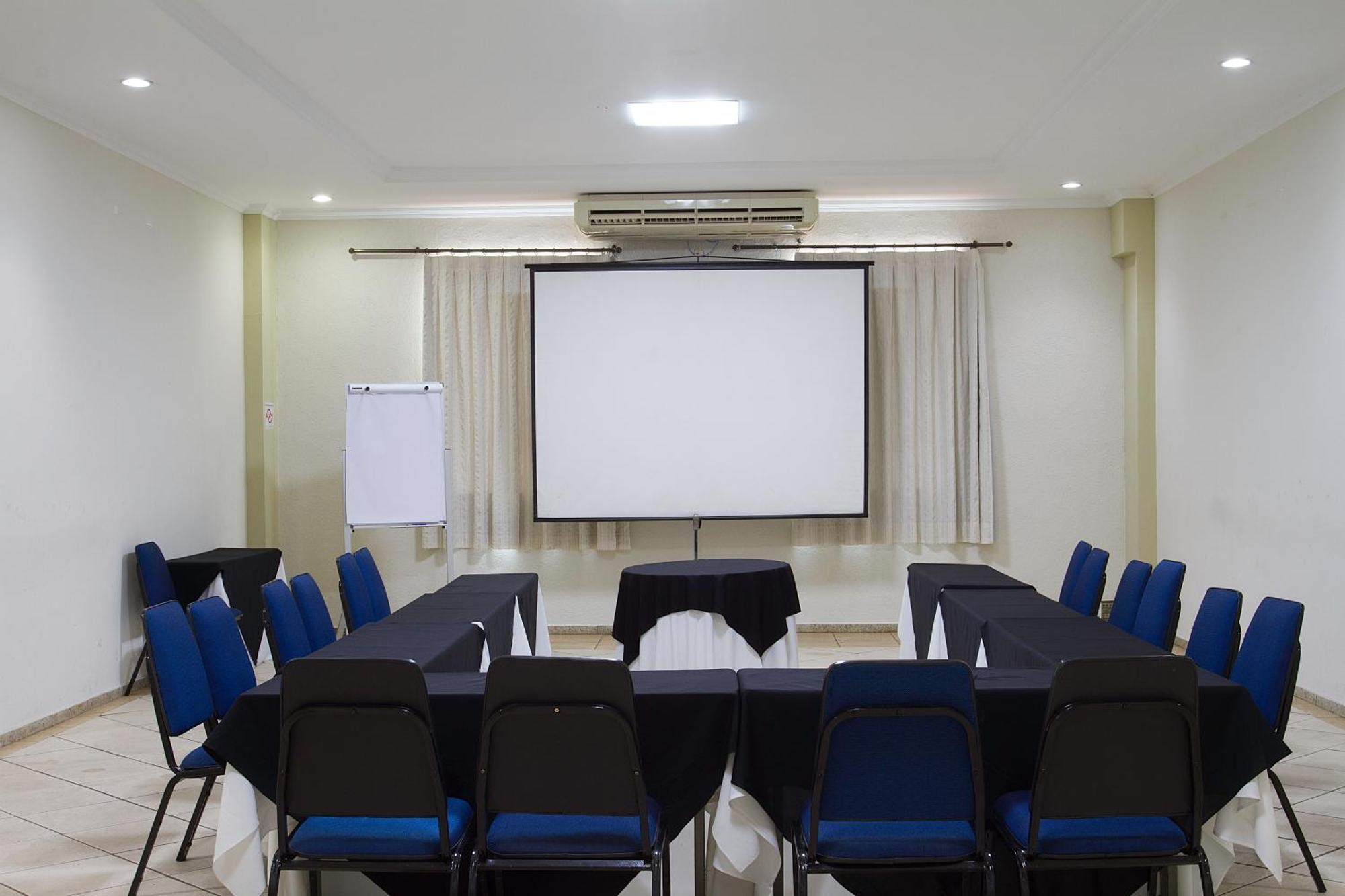 Hotel Dan Inn Franca & Convencoes By Nacional Inn エクステリア 写真